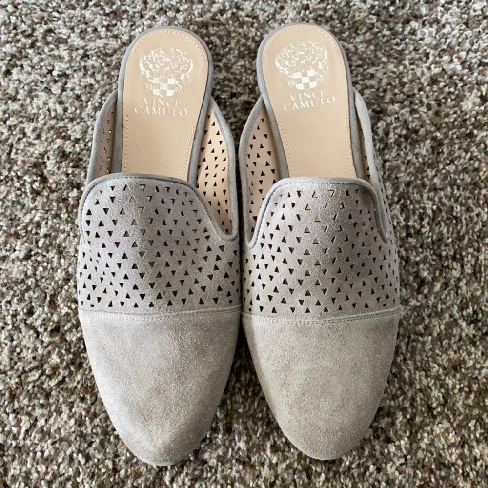 NWOT Vince Camuto Mules